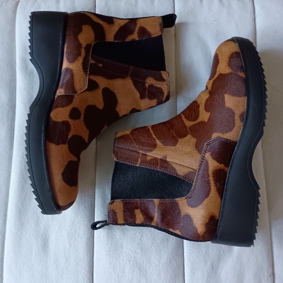 Louise et Cie Leopard Print Ankle Boots - Picture 6 of 10